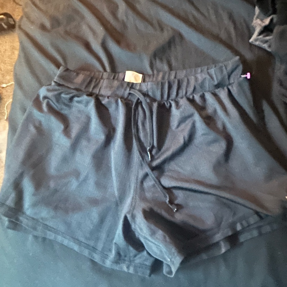Everlast black shorts